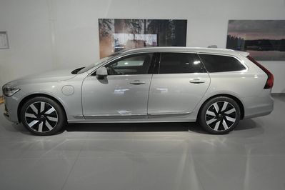 Volvo V90 T6 AWD Plug-In Hybrid Plus Bright