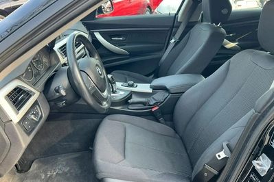 BMW Seria 3 Gran Turismo 320i Advantage aut
