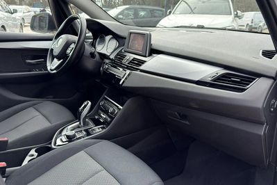 BMW Seria 2 216d aut