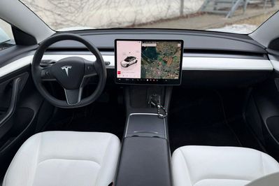Tesla Model 3 RWD