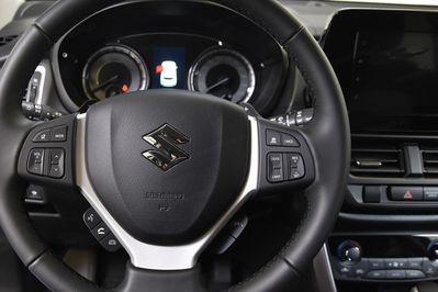 Suzuki S-Cross 1.5 Strong Hybrid Premium AGS