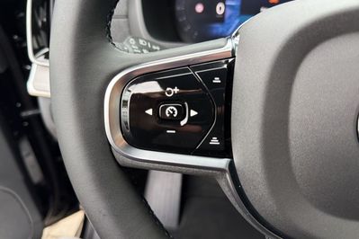 Volvo XC90 T8 AWD Plug-In Hybrid Ultra Black Edition 7os