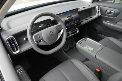Leapmotor B10 Design Hybrid EV 18,8 kWh