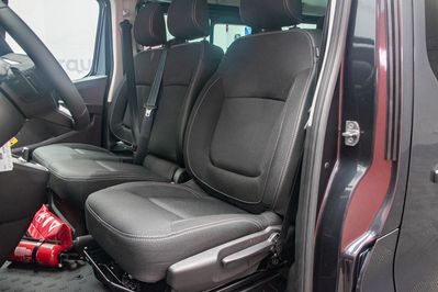 Renault Trafic Kombi L2H1 AT9