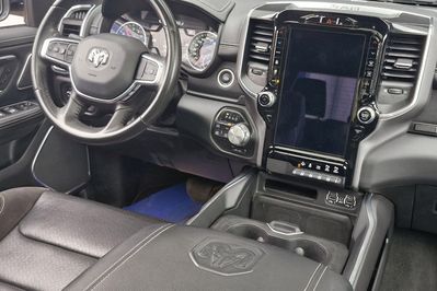 RAM 1500 5.7 V8 HEMI Laramie