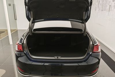 Lexus ES 300h Business Edition 2.5 E-CVT