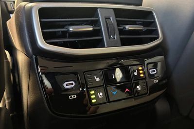 Lexus RX 350h Omotenashi