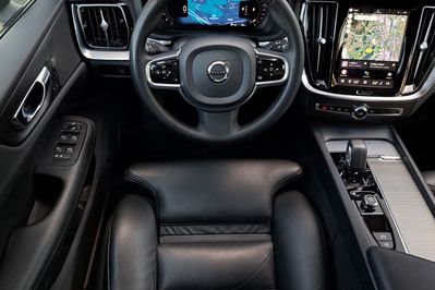 Volvo S60 B4 B Plus Dark