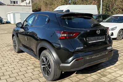 Nissan Juke N-Connecta 1.0 DIG-T AT