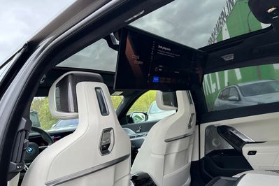 BMW Seria 7 M760e PHEV xDrive Individual Edition sport-aut