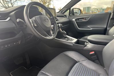 Toyota RAV4 Selection 2.5 Hybrid  4x4