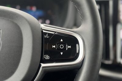 Volvo XC60 B5 B AWD Plus Dark aut