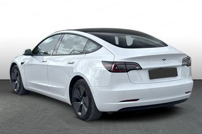 Tesla Model 3 RWD