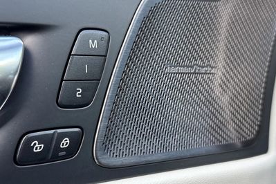 Volvo XC60 B5 B AWD Ultra Bright