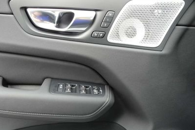 Volvo XC60 T8 Plug-In Hybrid AWD Ultra Bright