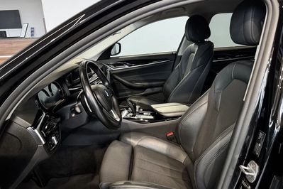 BMW Seria 5 518d Advantage aut