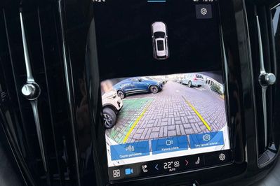 Volvo XC60 B5 B AWD Plus Dark