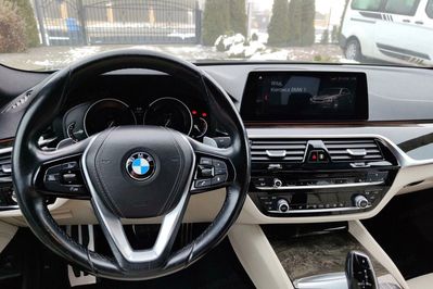 BMW Seria 5 530i xDrive M Sport