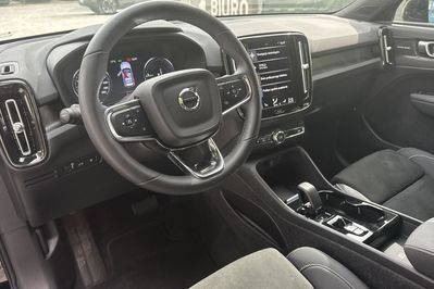 Volvo XC40 T5 Plug-In Hybrid Plus Dark
