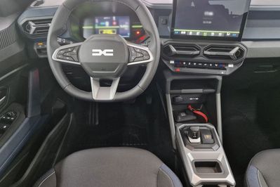 Dacia Bigster Expression 1.8 Full Hybrid