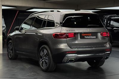 Mercedes GLB 200