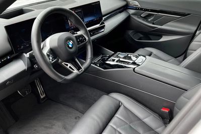 BMW Seria 5 Touring 540d xDrive M Sport