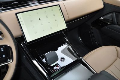 Land Rover Range Rover Sport D300 Dynamic SE