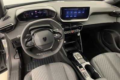 Peugeot 2008 ALLURE 1.2 mHEV e-DCS6