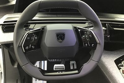 Peugeot 3008 GT 1.2 mHEV e-DCS6