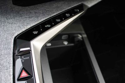 Peugeot 5008 GT Exclusive e-DCS7 Plug-in HYBRID 1.6 PHEV