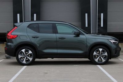 Volvo XC40 B3 Ultra Dark