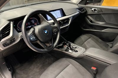 BMW Seria 1 118i Advantage