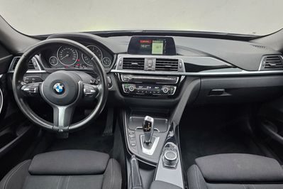 BMW Seria 3 320d xDrive Sport Line sport-aut