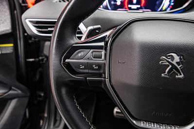 Peugeot 3008 1.6 PureTech Hybrid PHEV Allure