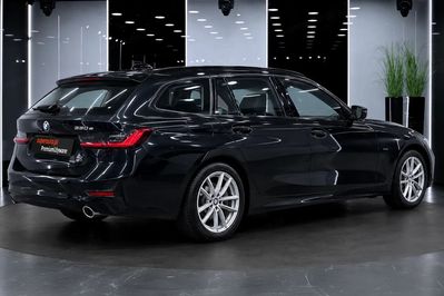 BMW Seria 3 330e xDrive Sport Line aut