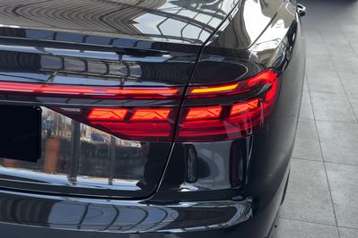 Audi A8 S8 TFSI quattro
