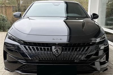 Peugeot 308 GT Exclusive S&S e-DCS6 1.2 mHEV