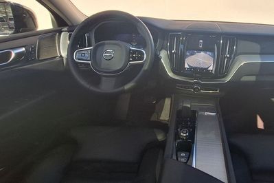 Volvo XC60 T8 Plug-In Hybrid AWD Plus Dark aut