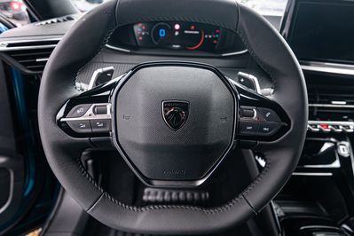 Peugeot 2008 Allure e-DCS 1.2 mHEV