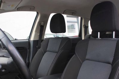 Mitsubishi Outlander Invite + 2WD