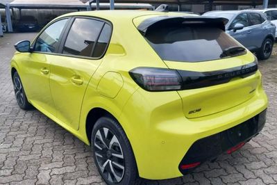 Peugeot 208 Business 1.2 mHEV e-DCS6