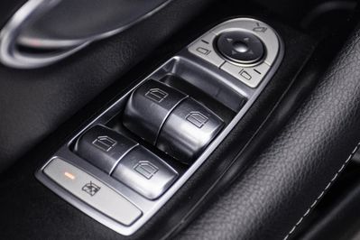 Mercedes E Klasa 220 d 4-Matic 9G-TRONIC
