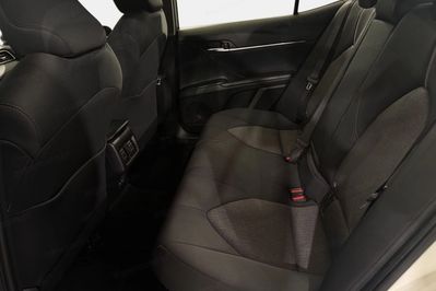 Toyota Camry 2.5 Hybrid CVT