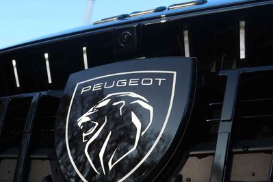 Peugeot 308 GT Exclusive S&S e-DCS6 1.2 mHEV