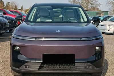 Leapmotor B10 Design Hybrid EV 18,8 kWh