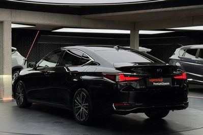 Lexus ES 300h Business Edition