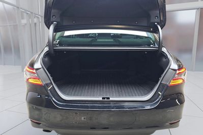 Toyota Camry 2.5 Hybrid Executive CVT