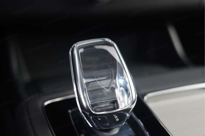 Volvo XC90 T8 AWD Plug-In Hybrid Ultra Black Edition 7os