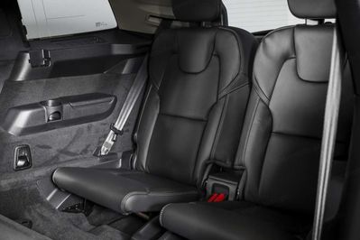 Volvo XC90 T8 AWD Plug-In Hybrid Ultra Dark 7os