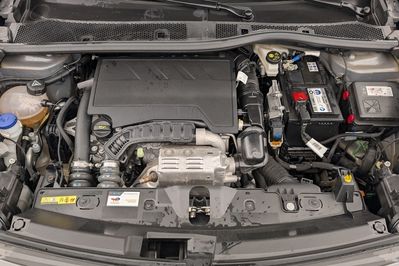 Peugeot 2008 ALLURE 1.2 PureTech